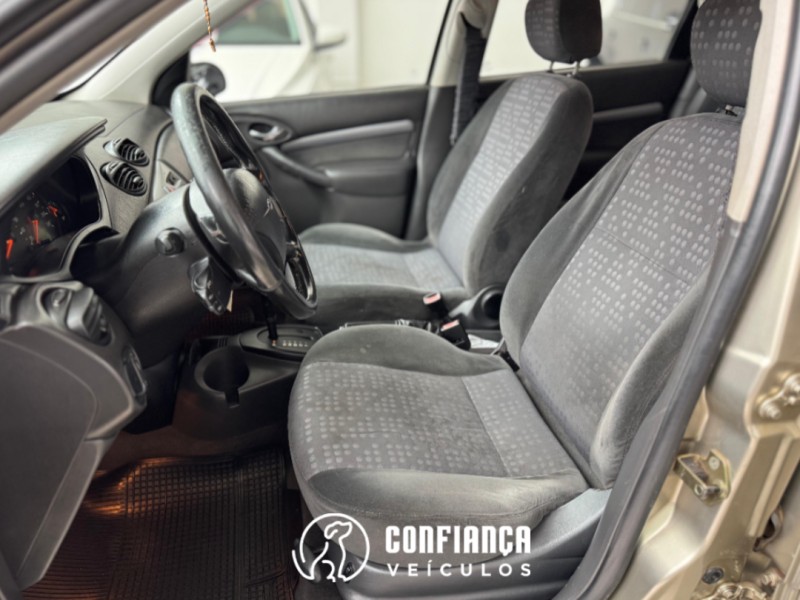 FOCUS 2.0 GHIA SEDAN 16V GASOLINA 4P AUTOMÁTICO - 2003 - BENTO GONçALVES