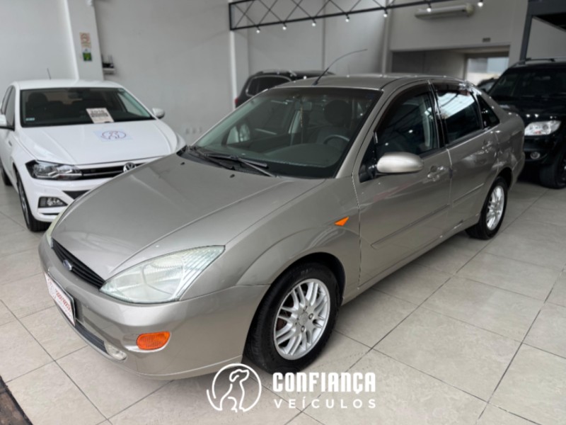 FOCUS 2.0 GHIA SEDAN 16V GASOLINA 4P AUTOMÁTICO - 2003 - BENTO GONçALVES