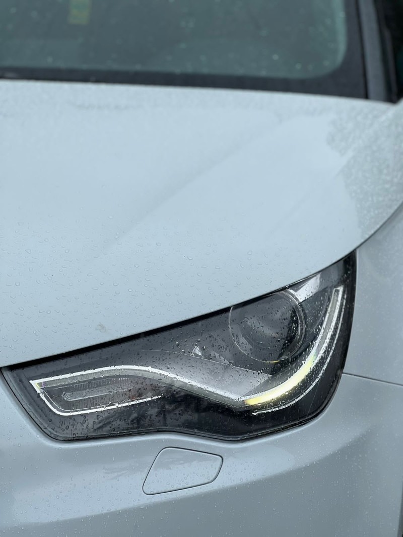 A1 1.4 TFSI SPORTBACK ATTRACTION 16V 122CV GASOLINA 4P S-TRONIC - 2013 - CANELA