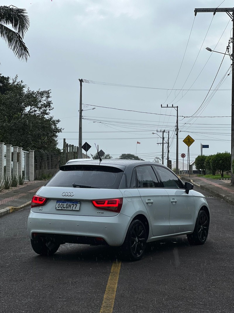 A1 1.4 TFSI SPORTBACK ATTRACTION 16V 122CV GASOLINA 4P S-TRONIC - 2013 - CANELA