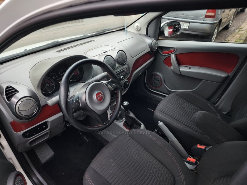 PALIO 1.6 MPI SPORTING 16V FLEX 4P MANUAL - 2014 - VACARIA
