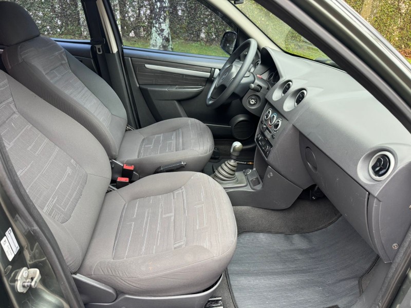 PRISMA 1.4 MPFI MAXX 8V FLEX 4P MANUAL - 2010 - CAXIAS DO SUL