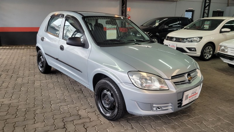 CELTA 1.0 MPFI SPIRIT 8V FLEX 4P MANUAL - 2010 - GARIBALDI