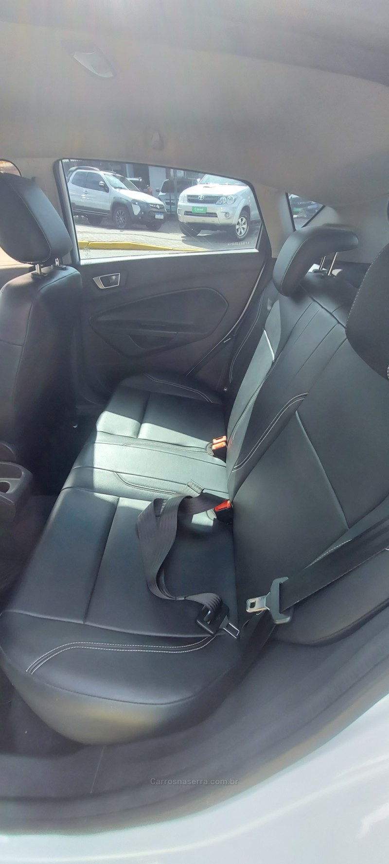 FIESTA 1.6 SE HATCH 16V FLEX 4P AUTOMÁTICO - 2015 - BOM PRINCíPIO