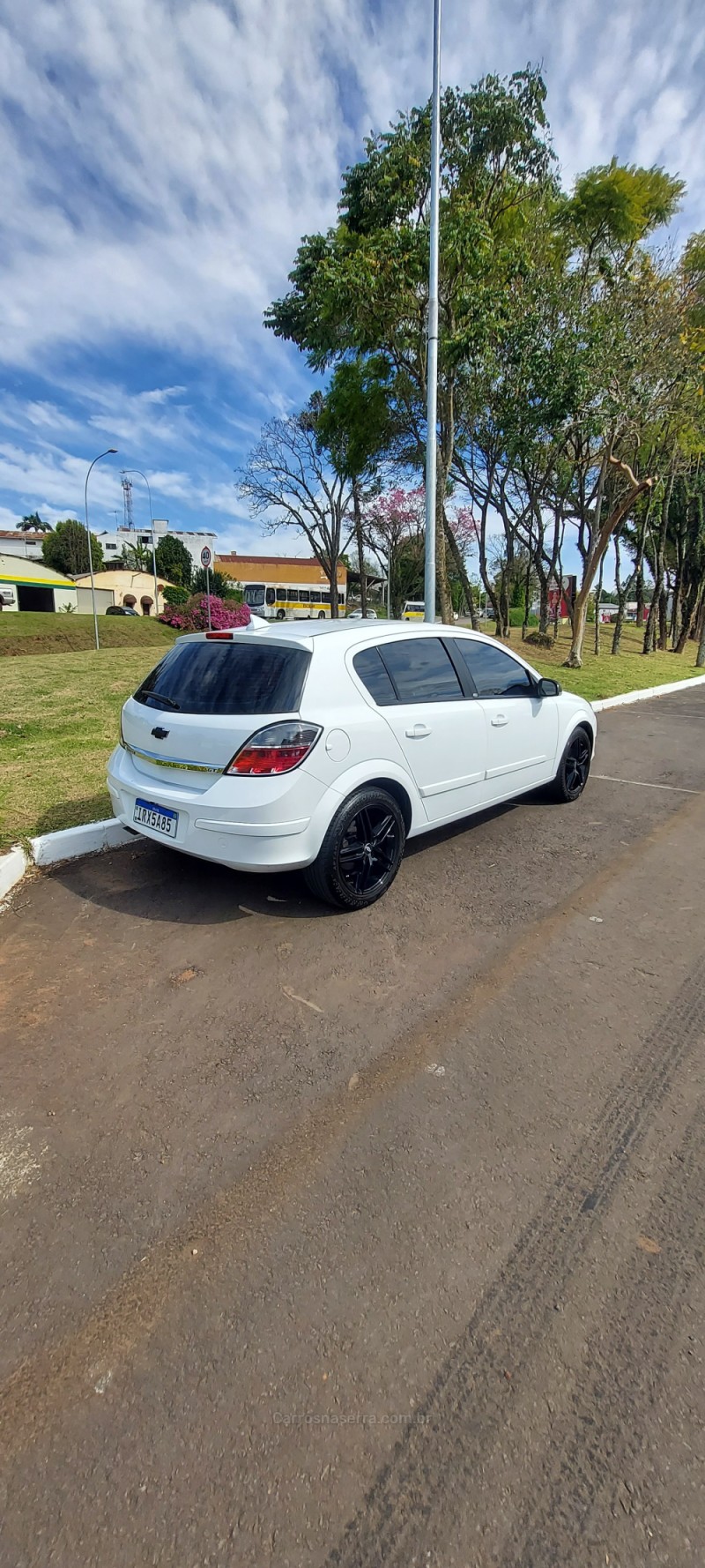VECTRA 2.0 MPFI GT HATCH 8V FLEX 4P MANUAL - 2011 - BOM PRINCíPIO