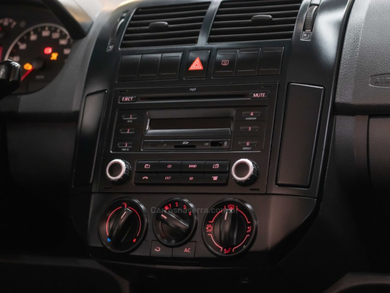 POLO 1.6 MI COMFORTLINE 8V FLEX 4P MANUAL - 2013 - CAXIAS DO SUL