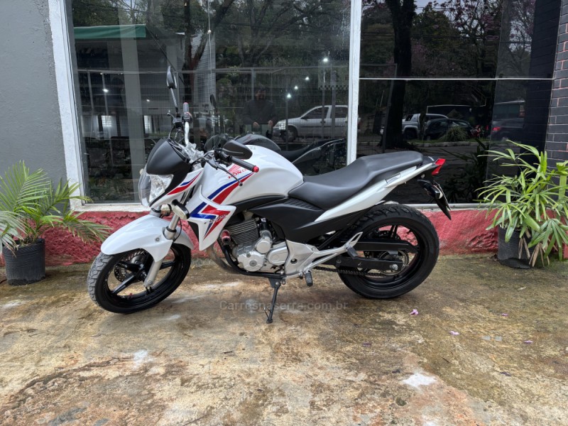 CB 300R  - 2014 - BENTO GONçALVES