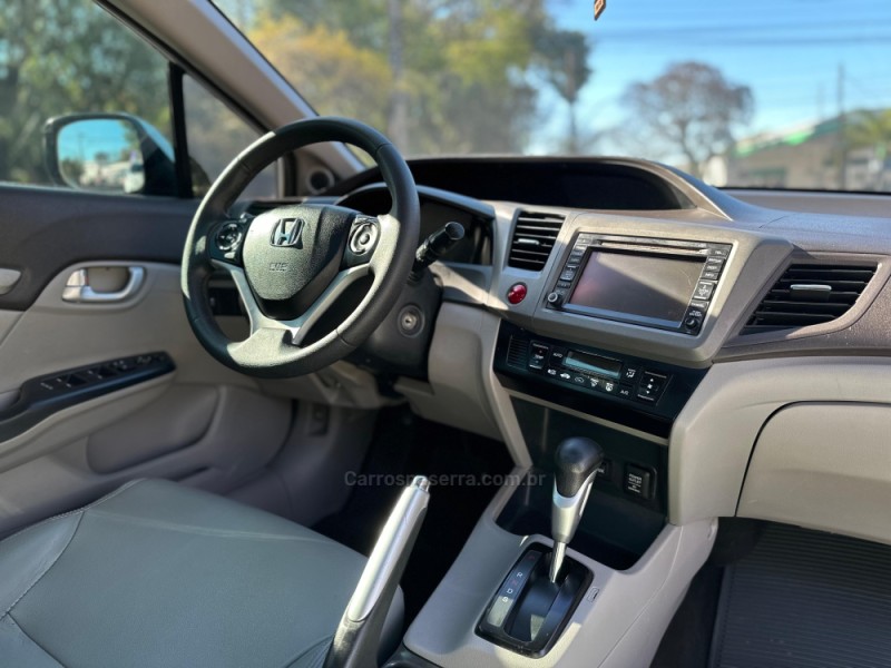 CIVIC 1.8 EXS 16V FLEX 4P AUTOMÁTICO - 2013 - PAROBé