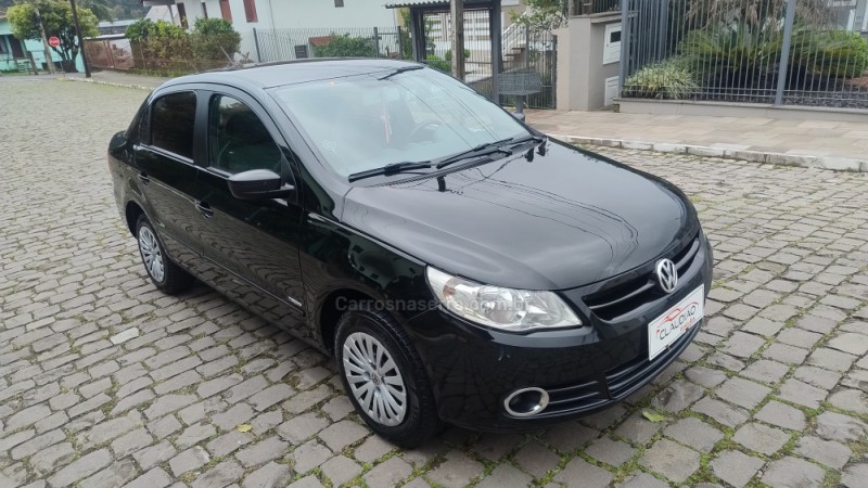 VOYAGE 1.0 MI TRENDLINE 8V FLEX 4P MANUAL - 2011 - BENTO GONçALVES