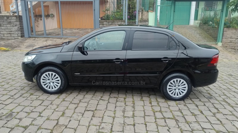 VOYAGE 1.0 MI TRENDLINE 8V FLEX 4P MANUAL - 2011 - BENTO GONçALVES