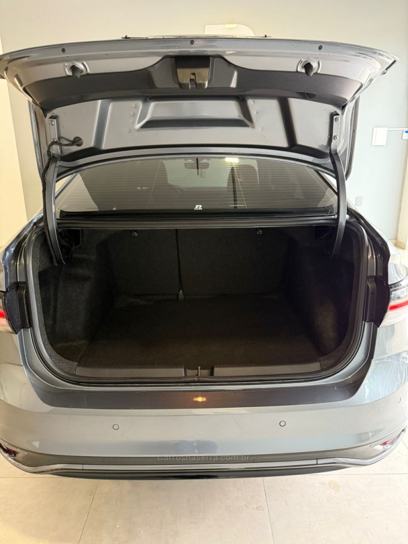 VIRTUS 1.4 250 TSI 16V EXCLUSIVE FLEX 4P AUTOMÁTICO - 2024 - LAJEADO