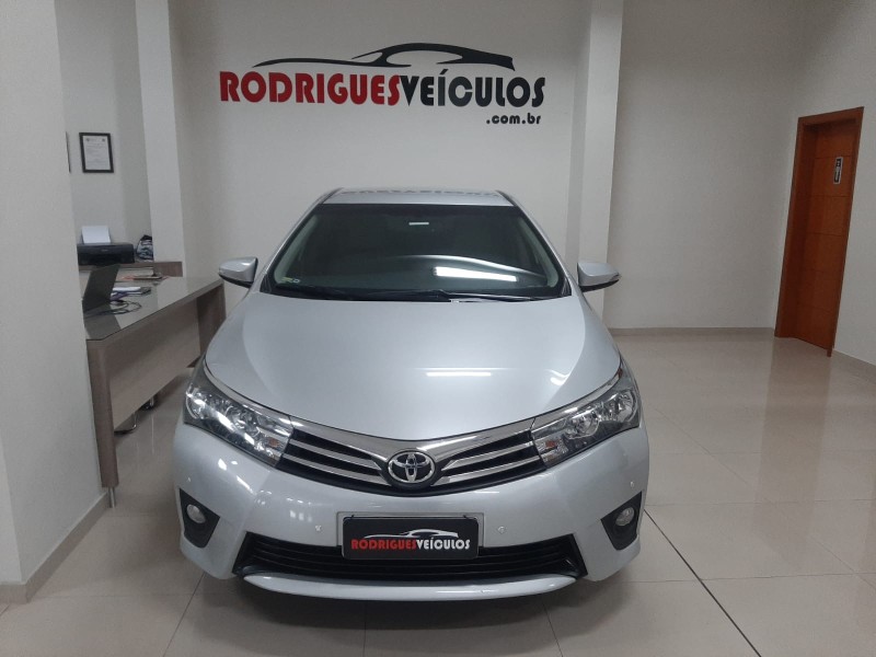 COROLLA 2.0 XEI 16V FLEX 4P AUTOMÁTICO - 2017 - CAXIAS DO SUL