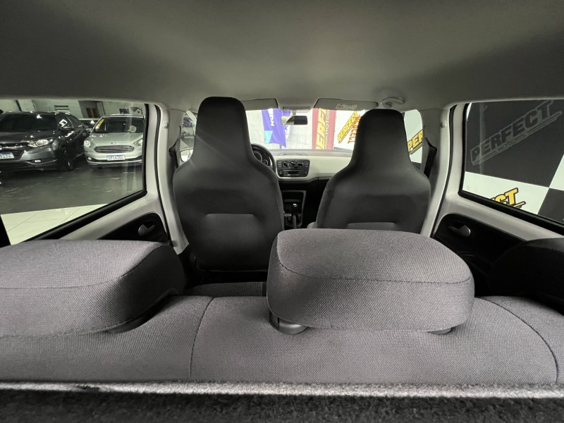 UP 1.0 TSI MOVE UP 12V FLEX 4P MANUAL - 2017 - PORTãO
