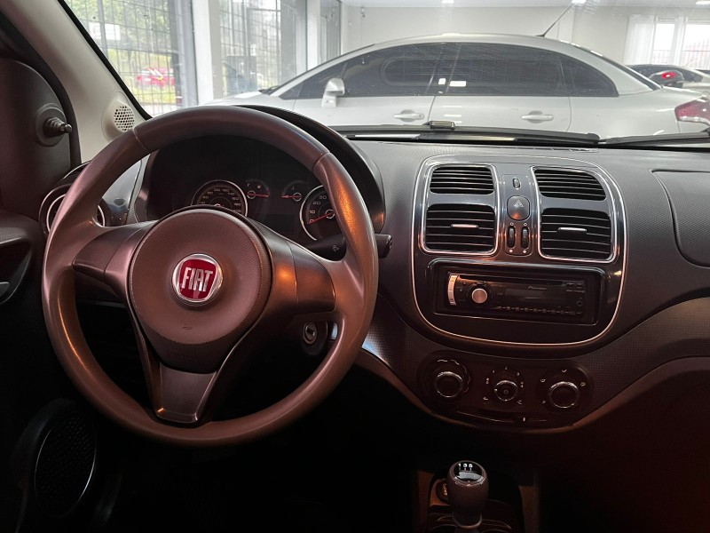 GRAND SIENA 1.4 MPI ATTRACTIVE 8V FLEX 4P MANUAL - 2015 - CAXIAS DO SUL