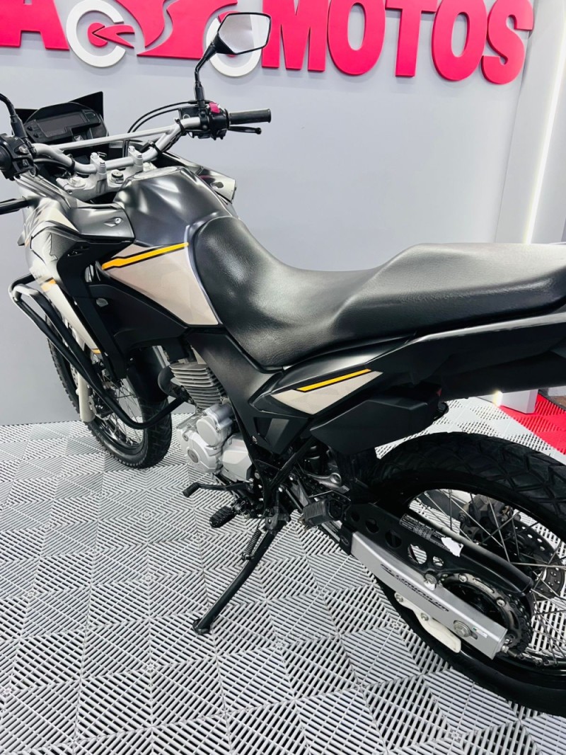 XRE 300  - 2023 - CAMPO BOM