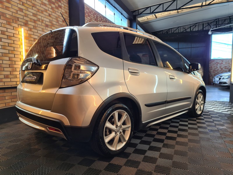 FIT 1.5 TWIST 16V FLEX 4P MANUAL - 2013 - FARROUPILHA