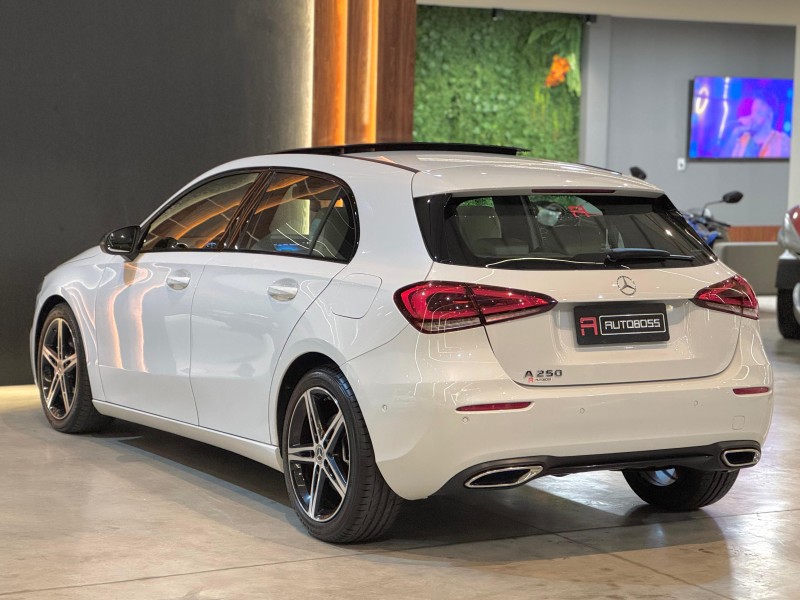 A 250 2.0 VISION TURBO HATCH GASOLINA 4P AUTOMÁTICO - 2020 - NOVO HAMBURGO
