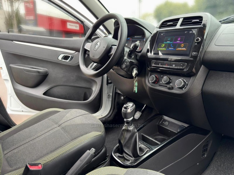 KWID 1.0 12V OUTSIDER FLEX 4P MANUAL - 2024 - NOVO HAMBURGO