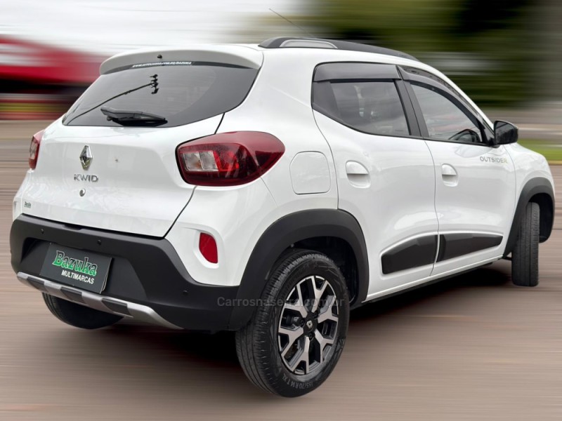 KWID 1.0 12V OUTSIDER FLEX 4P MANUAL - 2024 - NOVO HAMBURGO