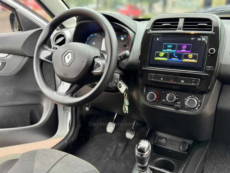 KWID 1.0 12V OUTSIDER FLEX 4P MANUAL - 2024 - NOVO HAMBURGO