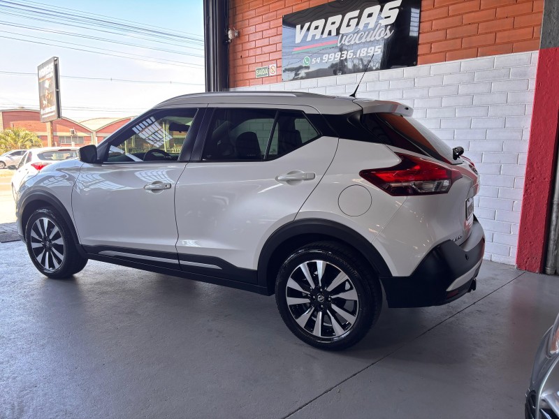 KICKS 1.6 16V FLEX SV LIMITED 4P AUTOMÁTICO - 2017 - CAXIAS DO SUL