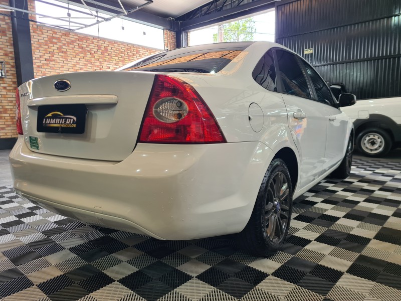 FOCUS 1.6 GLX SEDAN 16V FLEX 4P MANUAL - 2013 - FARROUPILHA