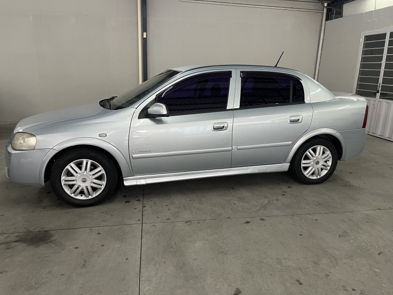ASTRA 2.0 MPFI ELEGANCE SEDAN 8V FLEX 4P MANUAL - 2006 - CAXIAS DO SUL