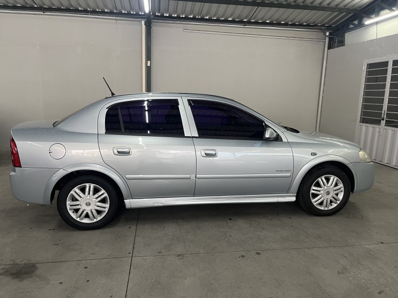 ASTRA 2.0 MPFI ELEGANCE SEDAN 8V FLEX 4P MANUAL - 2006 - CAXIAS DO SUL