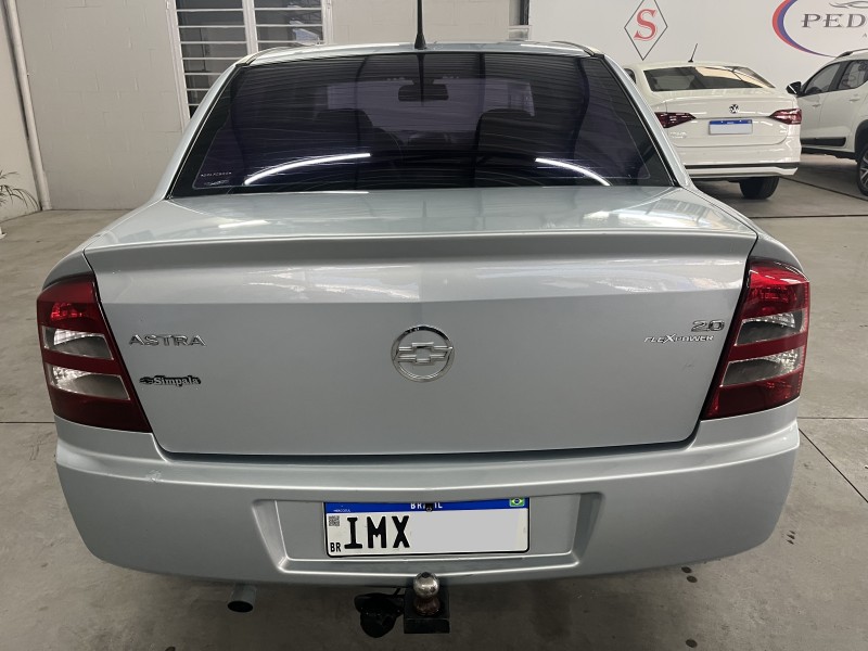 ASTRA 2.0 MPFI ELEGANCE SEDAN 8V FLEX 4P MANUAL - 2006 - CAXIAS DO SUL