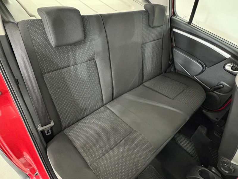 SANDERO 1.6 STEPWAY 16V FLEX 4P MANUAL - 2011 - FARROUPILHA