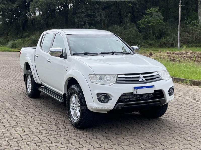L200 TRITON 3.2 HPE 4X4 CD 16V TURBO INTERCOOLER DIESEL 4P AUTOMÁTICO - 2014 - NOVA BASSANO