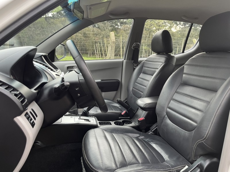 L200 TRITON 3.2 HPE 4X4 CD 16V TURBO INTERCOOLER DIESEL 4P AUTOMÁTICO - 2014 - NOVA BASSANO