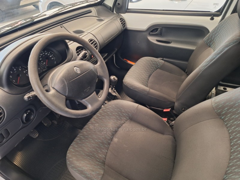 KANGOO 1.6 EXPRESSION 16V FLEX 4P MANUAL - 2018 - NOVO HAMBURGO
