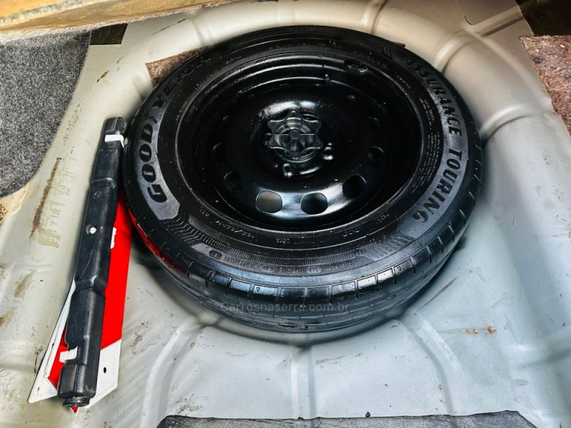 FIESTA 1.6 ROCAM SE SEDAN 8V FLEX 4P MANUAL - 2012 - FARROUPILHA