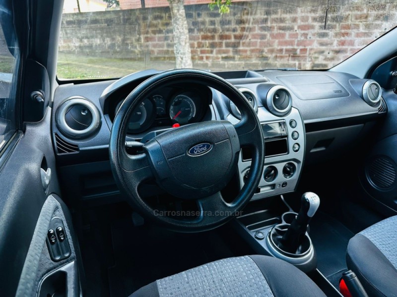 FIESTA 1.6 ROCAM SE SEDAN 8V FLEX 4P MANUAL - 2012 - FARROUPILHA