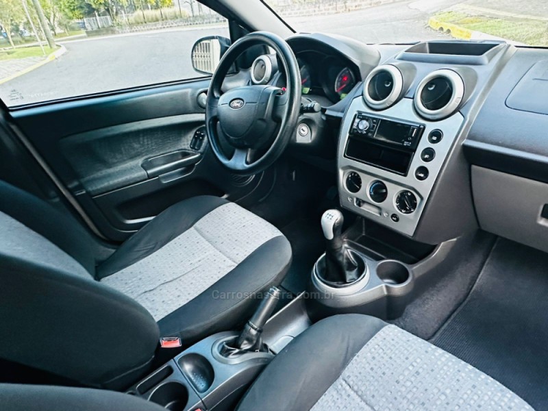 FIESTA 1.6 ROCAM SE SEDAN 8V FLEX 4P MANUAL - 2012 - FARROUPILHA
