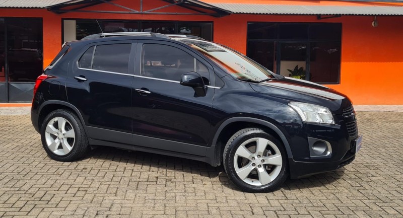 tracker 1.0 12v ltz turbo flex 4p automatico 2014 canela