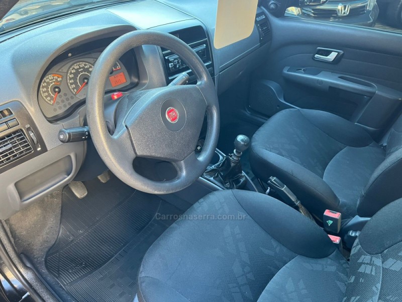 SIENA 1.0 MPI EL CELEBRATION 8V FLEX 4P MANUAL - 2011 - FELIZ