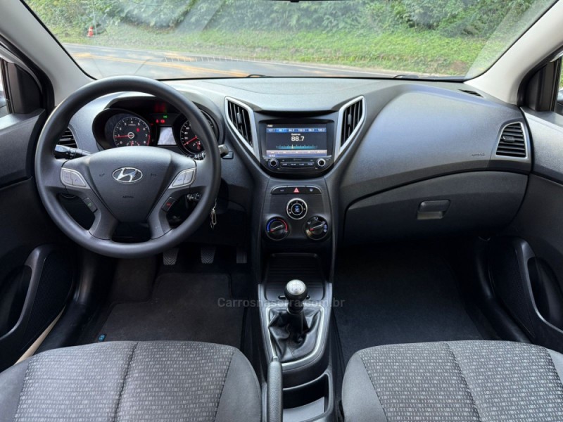 HB20 1.0 COMFORT PLUS 12V FLEX 4P MANUAL - 2019 - DOIS IRMãOS