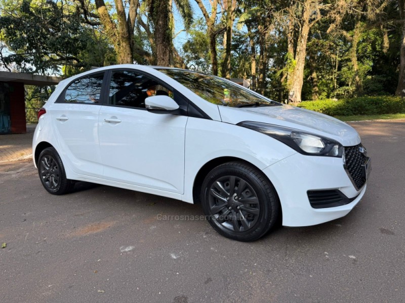 HB20 1.0 COMFORT PLUS 12V FLEX 4P MANUAL - 2019 - DOIS IRMãOS
