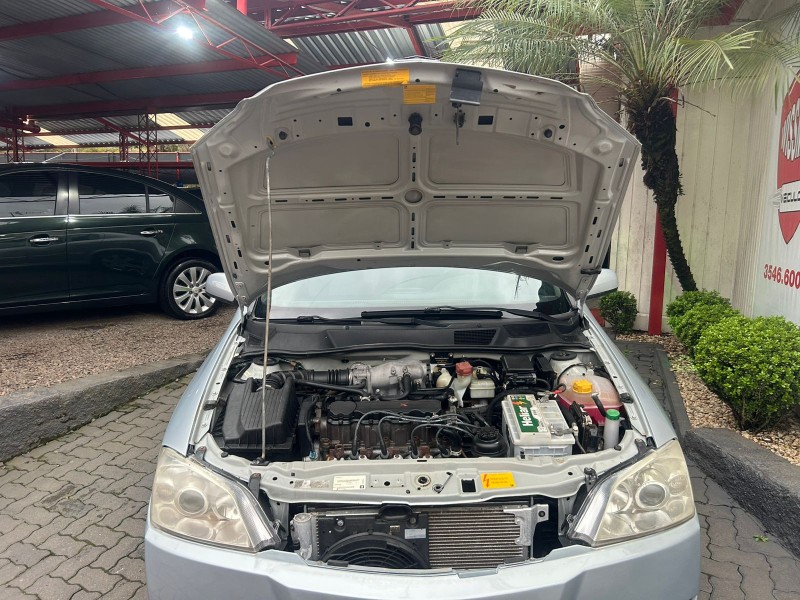 ASTRA 2.0 MPFI ADVANTAGE 8V FLEX 4P MANUAL - 2007 - TRêS COROAS