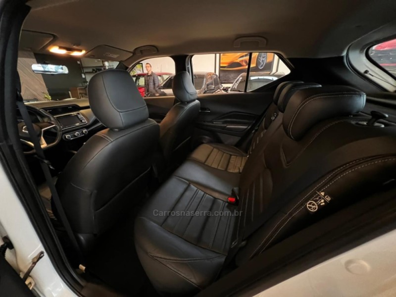 KICKS 1.6 16V FLEX SV 4P XTRONIC - 2018 - CAMPO BOM