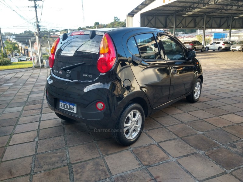 QQ 1.0 MPFI LOOK 12V GASOLINA 4P MANUAL - 2020 - CAXIAS DO SUL
