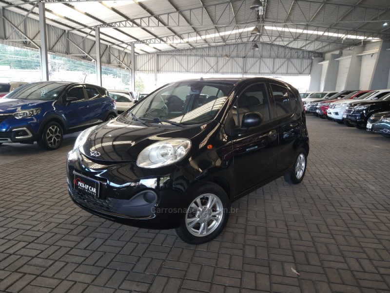 qq 1.0 mpfi look 12v gasolina 4p manual 2020 caxias do sul