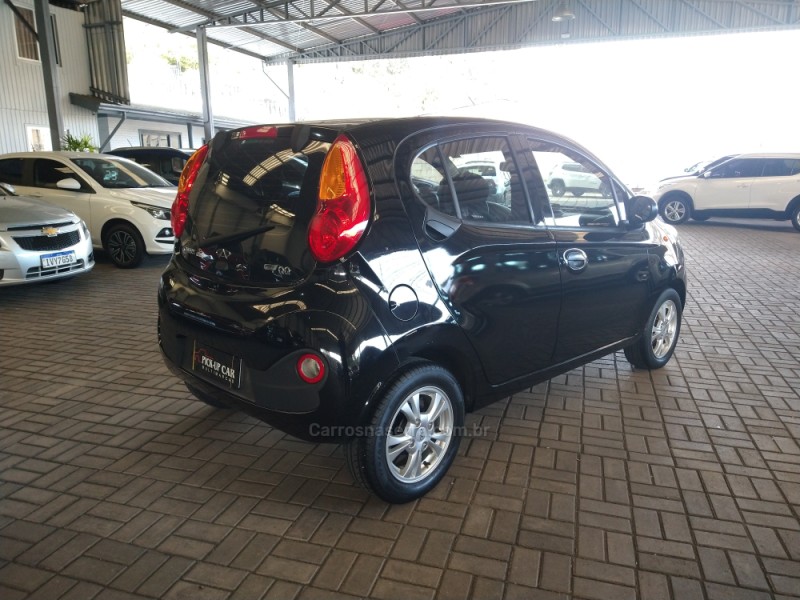 QQ 1.0 MPFI LOOK 12V GASOLINA 4P MANUAL - 2020 - CAXIAS DO SUL