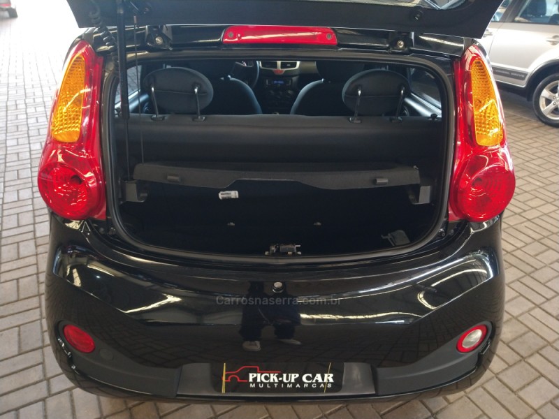 QQ 1.0 MPFI LOOK 12V GASOLINA 4P MANUAL - 2020 - CAXIAS DO SUL