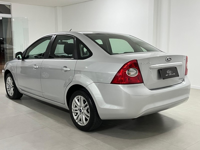 FOCUS 2.0 GLX SEDAN 16V FLEX 4P AUTOMÁTICO - 2013 - BENTO GONçALVES