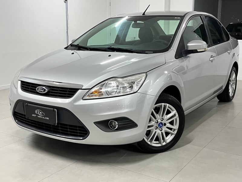 focus 2.0 glx sedan 16v flex 4p automatico 2013 bento goncalves