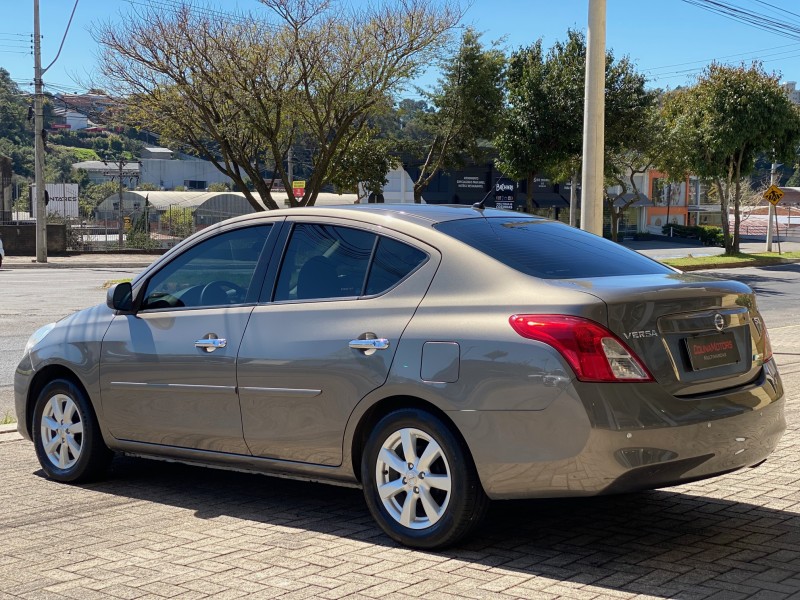 VERSA 1.6 16V FLEX SL 4P MANUAL - 2014 - CAXIAS DO SUL