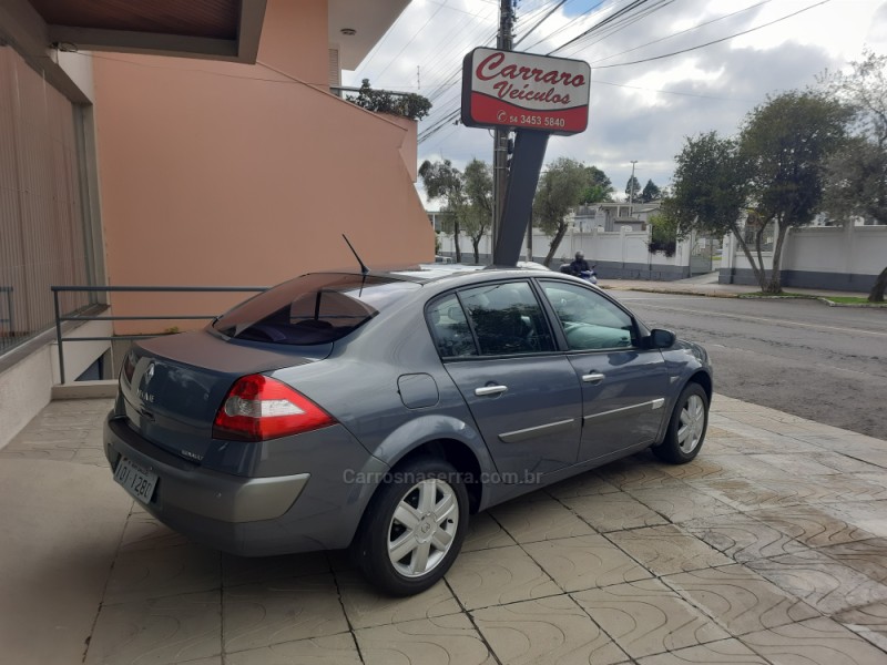 MÉGANE 2.0 DYNAMIQUE SEDAN 16V GASOLINA 4P AUTOMÁTICO - 2008 - BENTO GONçALVES